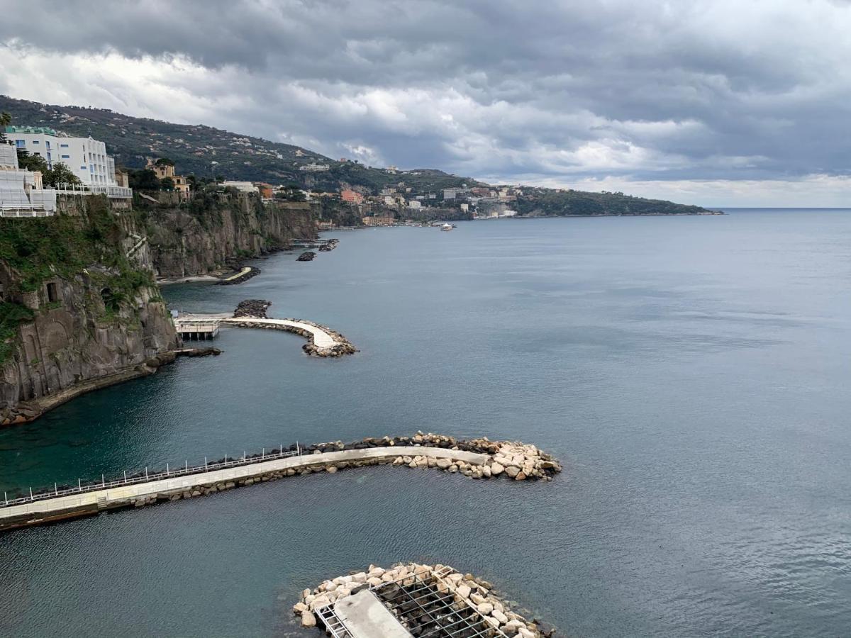 La Dimora Di Cornelia Aparthotel Sorrento Ngoại thất bức ảnh