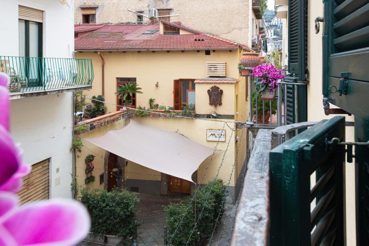 La Dimora Di Cornelia Aparthotel Sorrento Ngoại thất bức ảnh